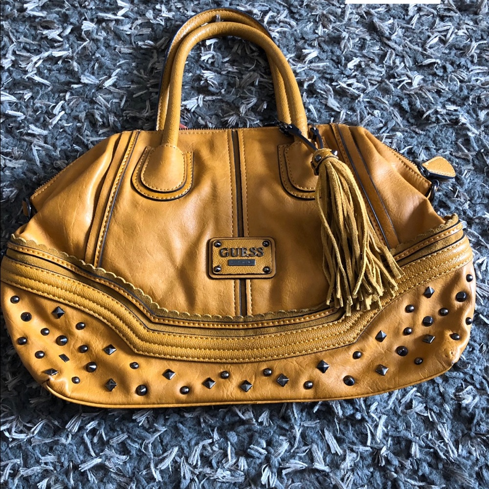 Guess purse - Picture 1 of 1